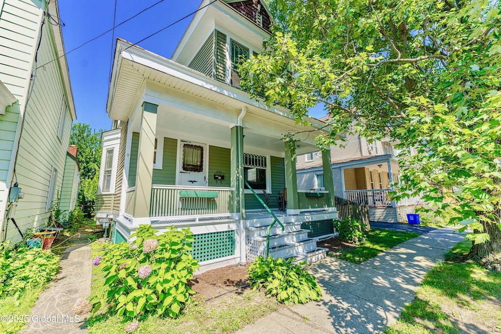 view of front of home featuring covered porch