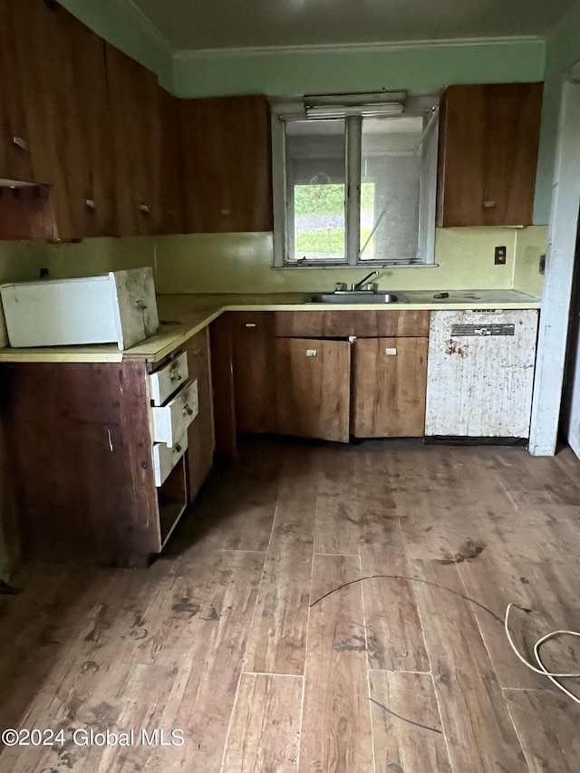 kitchen featuring light wood-type flooring