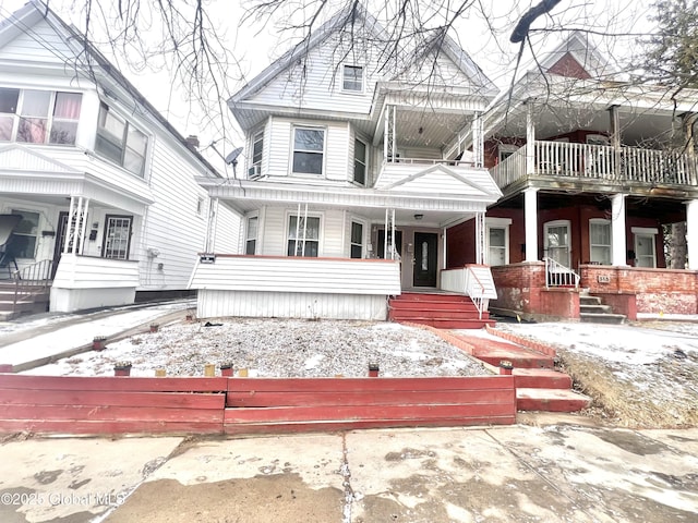 view of front of home with covered porch