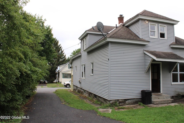 view of home's exterior