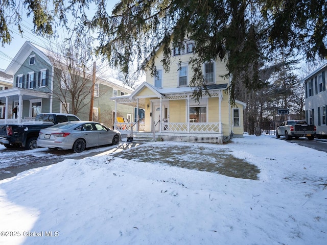 view of front of home featuring a porch