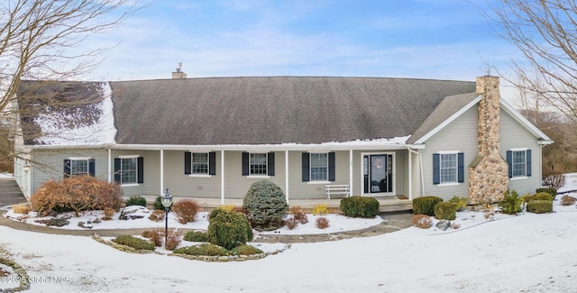 view of front of property