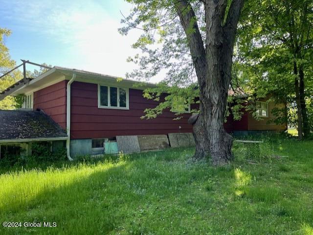 view of property exterior