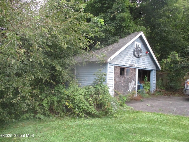 view of outbuilding