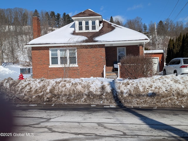 view of front facade with brick siding