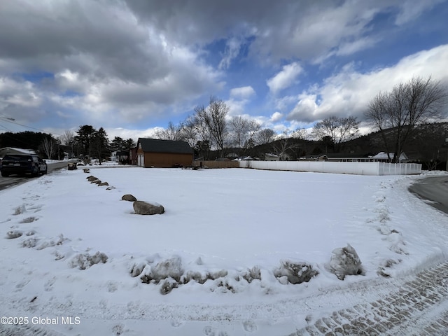 Listing photo 3 for 5 Henry St, Warrensburg NY 12885