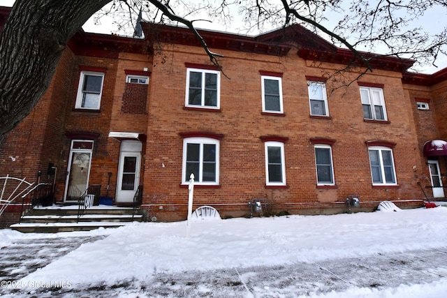 view of front facade