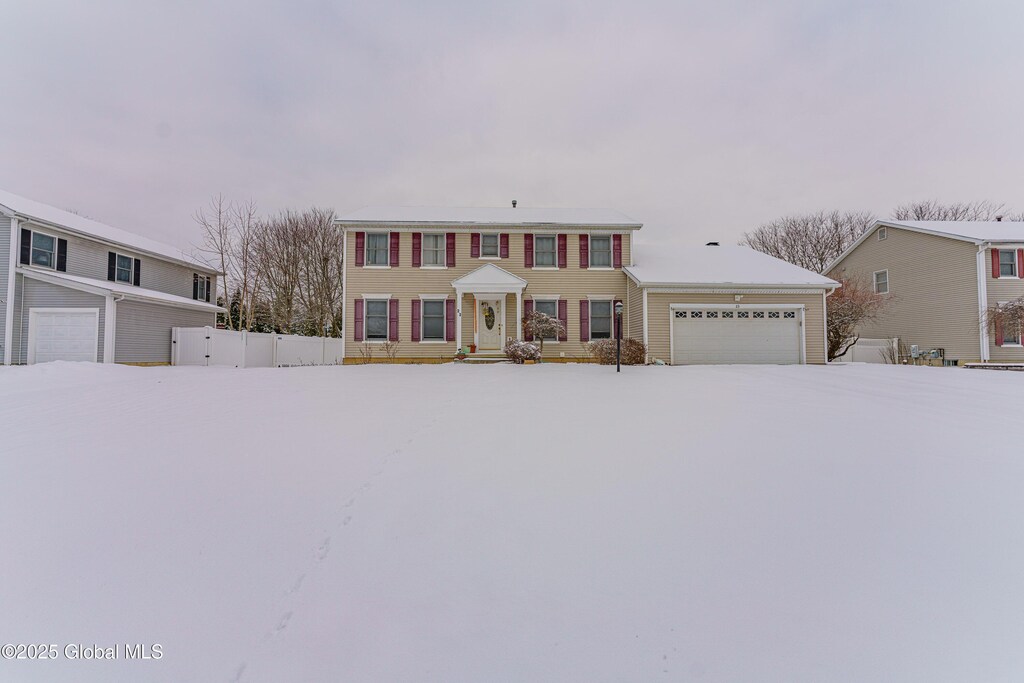 view of front of house