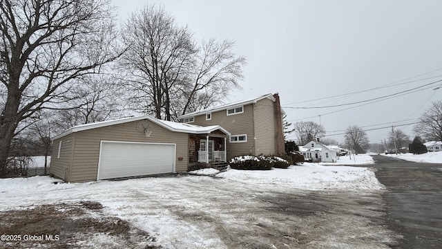 view of front of house featuring a garage