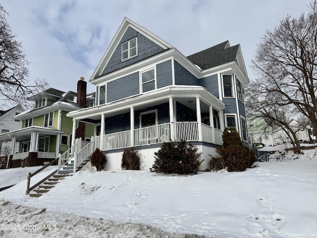 view of front of house featuring a porch