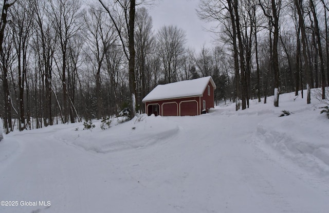 exterior space with an outbuilding