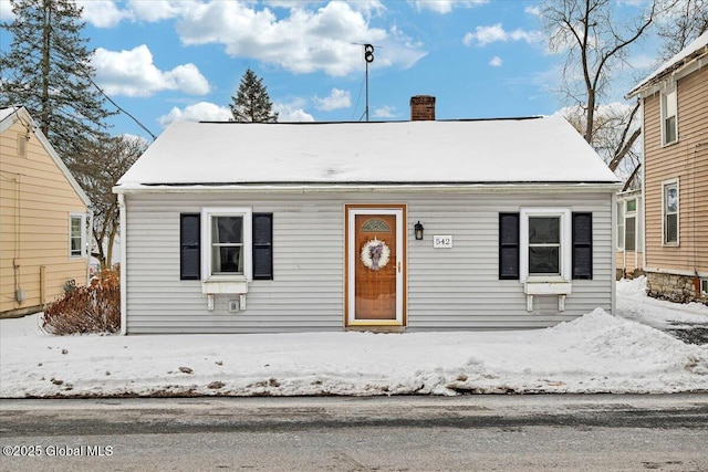 view of front of property