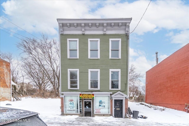 view of italianate house