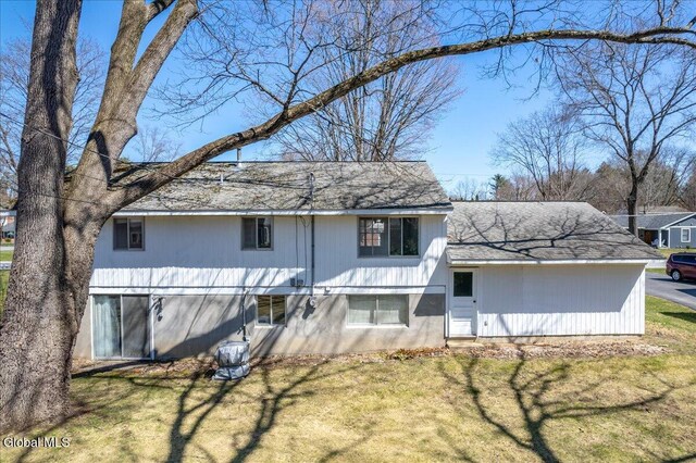 4 Iroquois Dr, Saratoga Springs, NY 12866