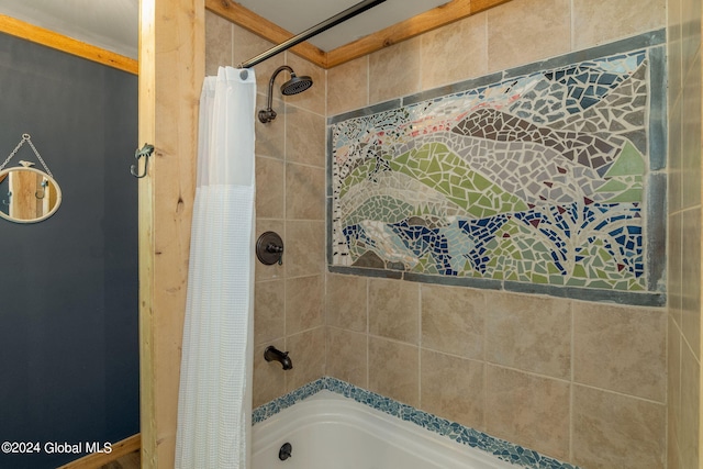 bathroom with shower / bath combo