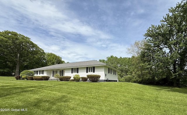 24 Regina Ln, Amsterdam, NY 12010 - view of front of home with a front yard