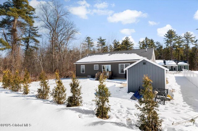 13 Alexander Way, Hudson Falls, NY 12839 - view of front facade featuring fence