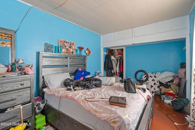 bedroom featuring a closet