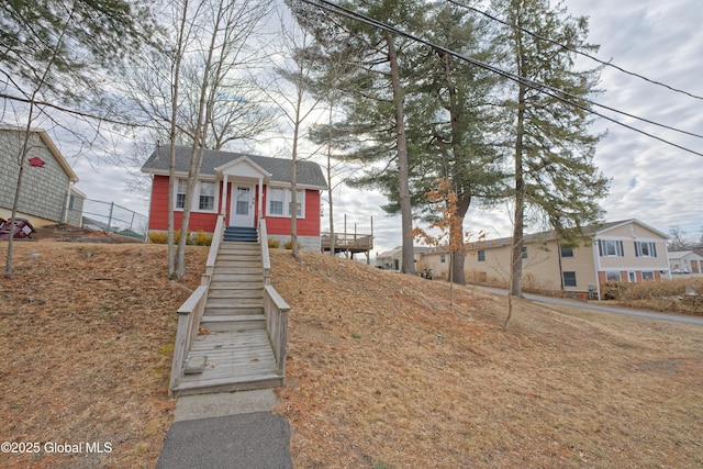 view of front of property