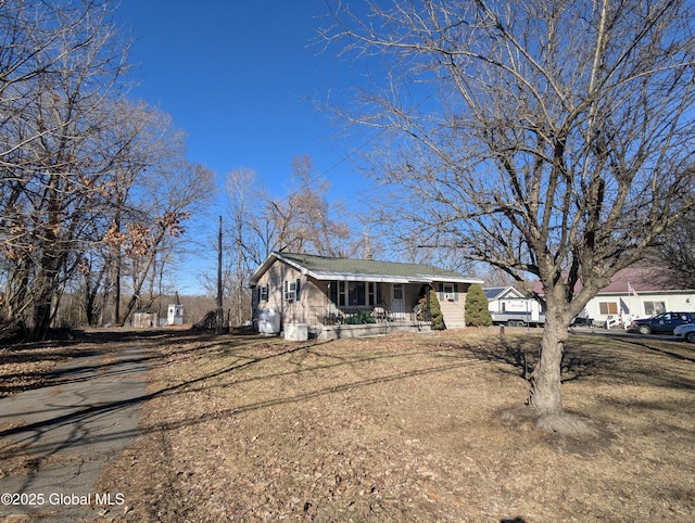 view of front of home featuring covered porch