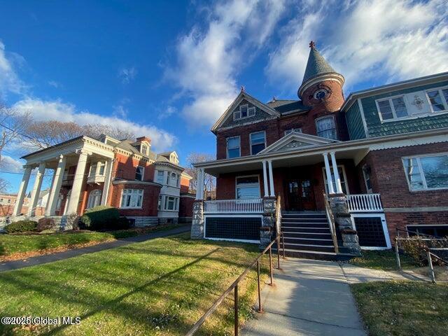 123 Guy Park Ave, Amsterdam, NY 12010