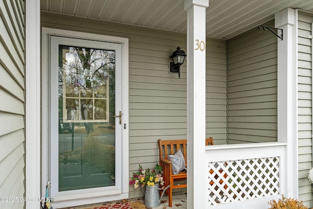 property entrance with a porch