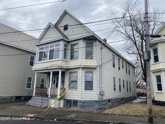 view of front of property with covered porch