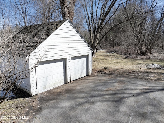 view of detached garage