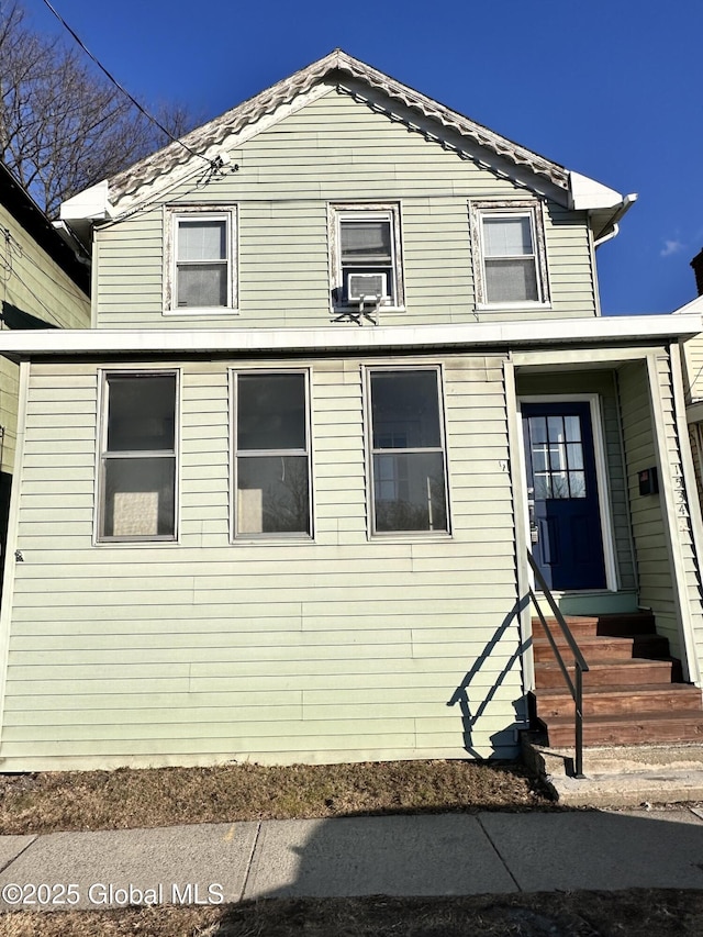 view of front of house featuring entry steps