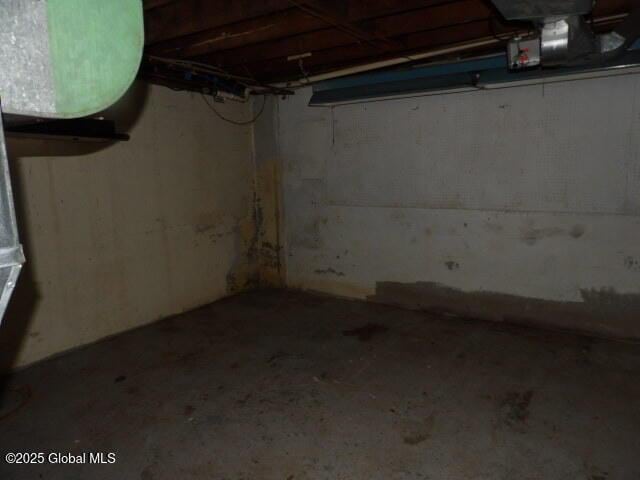 view of unfinished basement