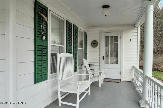 view of patio / terrace featuring covered porch