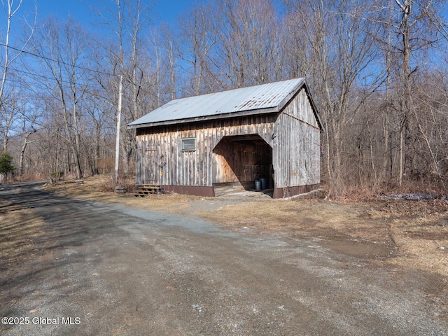 view of outbuilding with an outbuilding