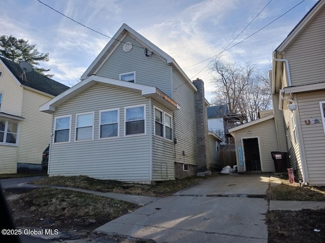 53 Mckinley Pl, Gloversville, NY 12078 - photo 2