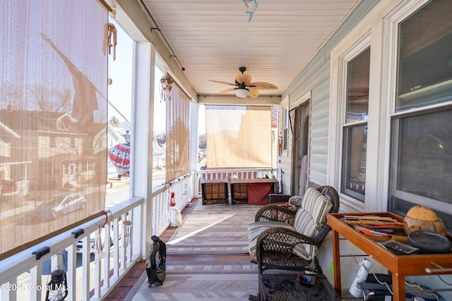 deck with ceiling fan