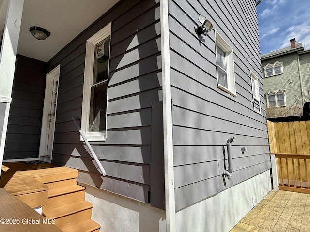 9 Brandt Pl, Amsterdam, NY 12010 - view of side of property