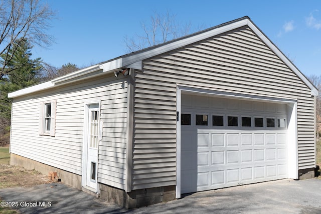 view of detached garage