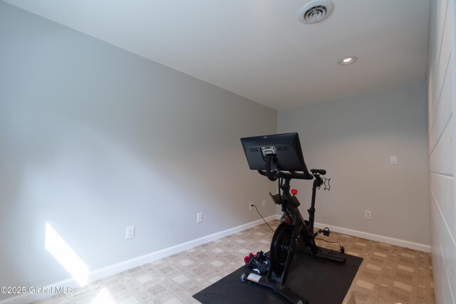 7 Bemis Heights Rd, Saratoga Springs, NY 12866 - exercise room featuring baseboards, visible vents, and recessed lighting