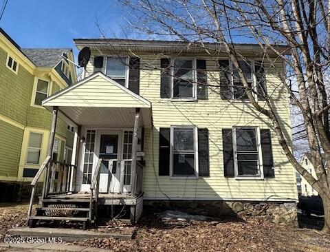 25 N Perry St, Johnstown, NY 12095 - view of colonial house