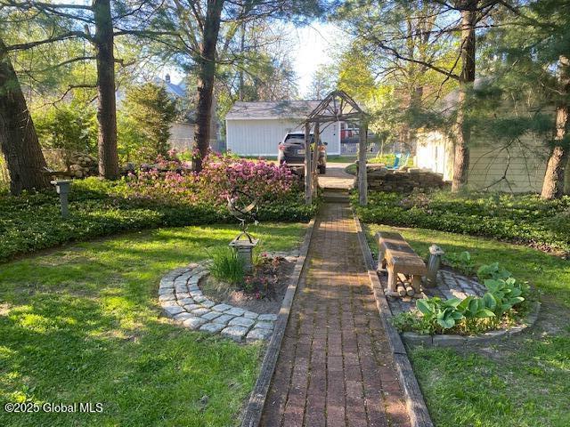 21 Andrews St, Saratoga Springs, NY 12866 - view of yard