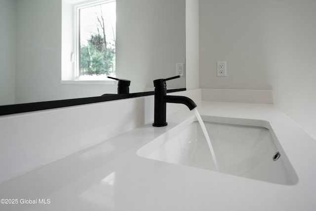 room details featuring a sink