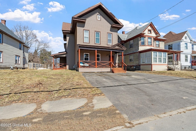 view of front of house with covered porch