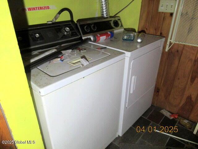 545 Stage Rd, Cambridge, NY 12028 - laundry area featuring washer and clothes dryer