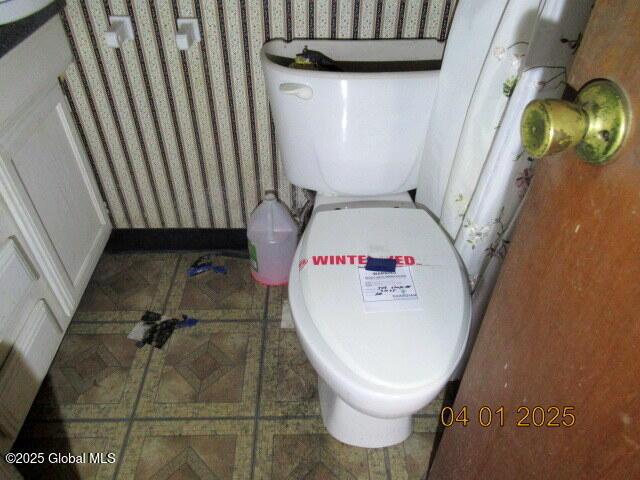 545 Stage Rd, Cambridge, NY 12028 - bathroom featuring radiator and toilet