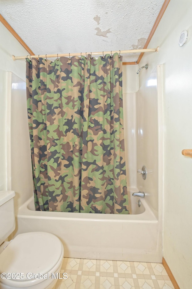 200 Summit Lake Rd, Argyle, NY 12809 - bathroom featuring tile patterned floors, toilet, shower / tub combo with curtain, crown molding, and a textured ceiling