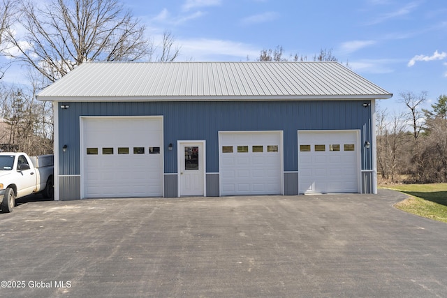 419 Brownell Rd, Malta, NY 12020 - view of detached garage