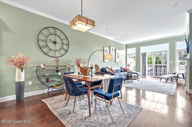 dining area featuring recessed lighting, baseboards, ornamental molding, and hardwood / wood-style floors