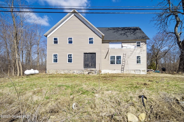 5 White Rd, Milton, NY 12020 - rear view of property with a yard