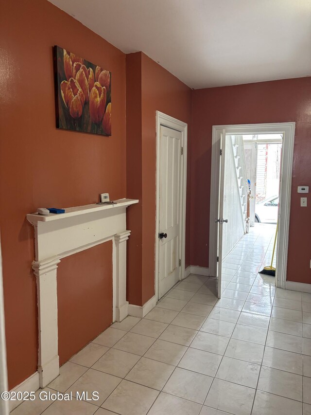 3 Osborne St, Albany, NY 12202 - corridor featuring light tile patterned floors and baseboards