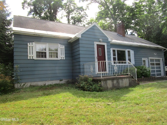 16 Knickerbocker Rd, Scotia, NY 12302 - bungalow-style home featuring a chimney and a front yard