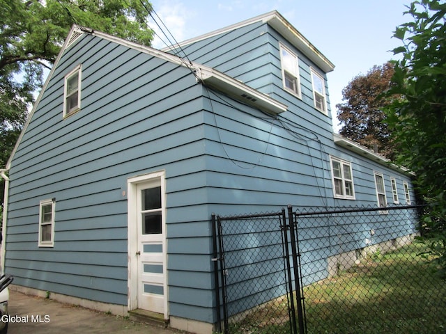16 Knickerbocker Rd, Scotia, NY 12302 - view of property exterior with a gate